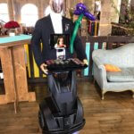 Georges le robot serveur connecté glooters