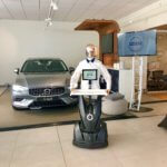 Georges le robot agnece Volvo V60 intelligent et connecté
